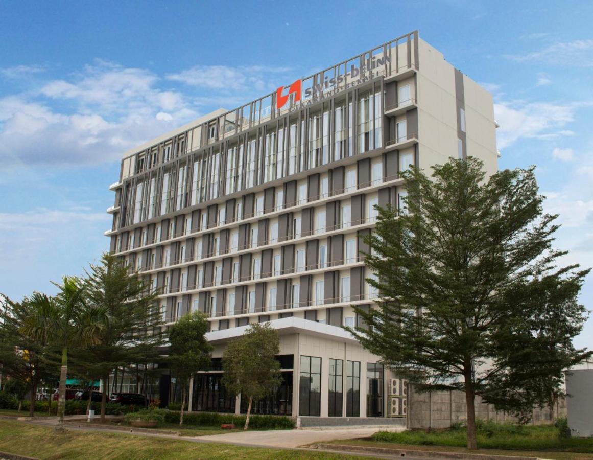 Swiss-Belinn Cikarang Exteriör bild